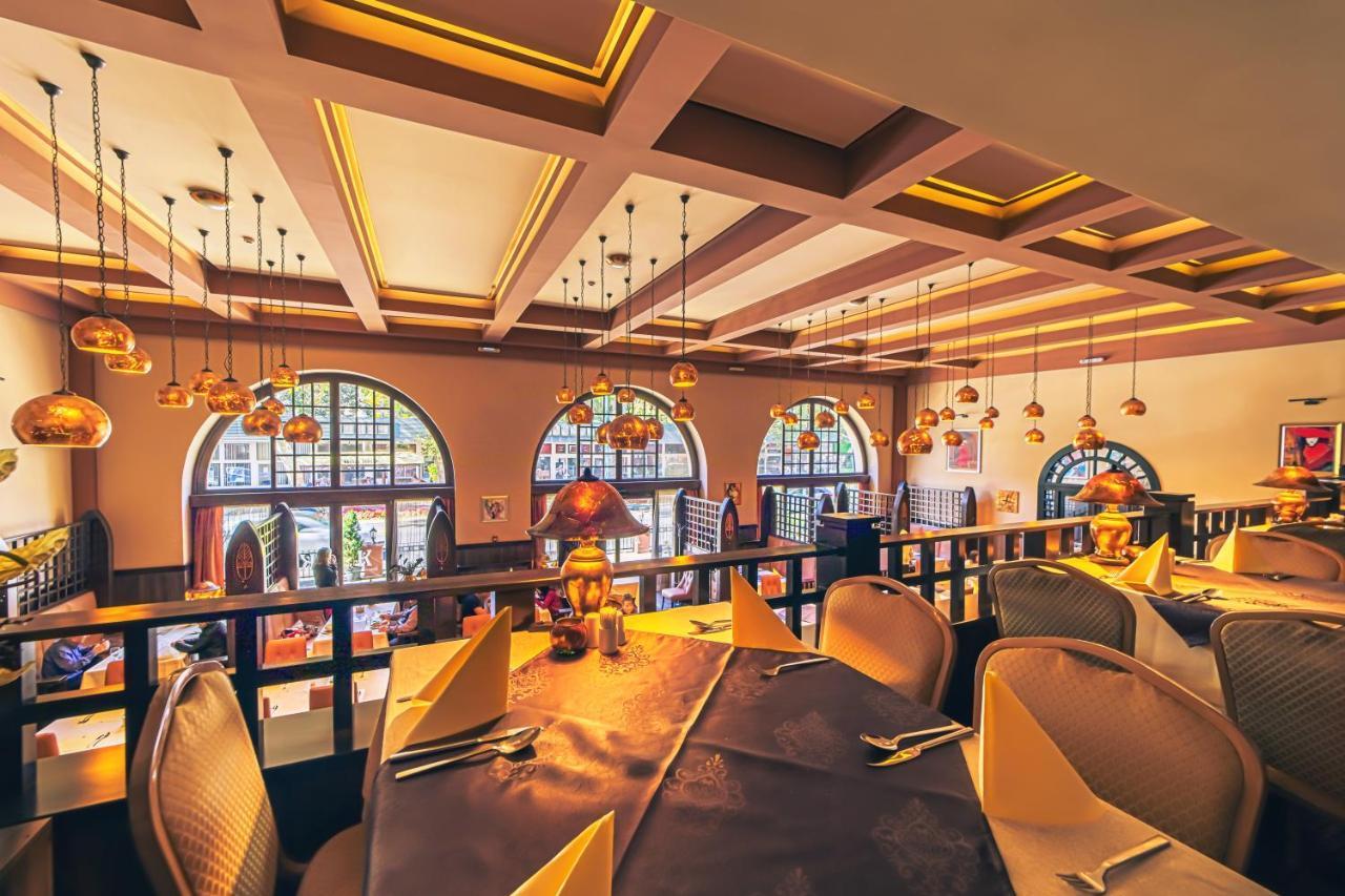 Komlo Hotel Gyula Eksteriør bilde