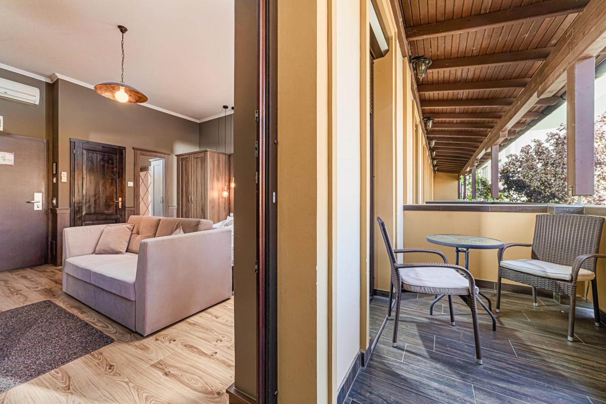 Komlo Hotel Gyula Eksteriør bilde